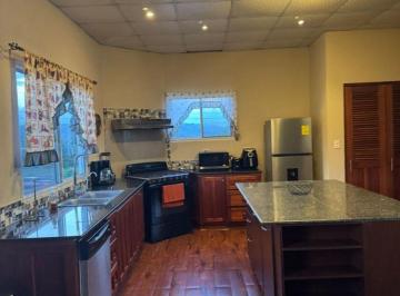 Apartamento de 3 habitaciones, Boquete · Se Alquila Apartamento Amueblado Boquete