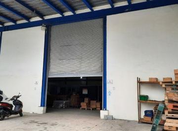 Bodega-Galpón-Depósito  Venta USD 400,000 · Vendo Fabrica de Licores (Fonde de Negocio) Rio Abajo. 367 m². Mrm