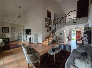 Casa de 4 habitaciones, San Miguelito · Casa en Venta en Brisas del Golf. 24 - 7794.