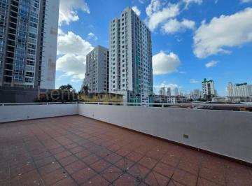 Apartamento de 2 habitaciones, Panamá · Apartamento con Gran Terraza en Carrasquilla, Cerca del Parque Omar