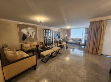 Apartamento · 300m² · 3 Recámaras · 5 Estacionamientos · Apartamento Paitilla