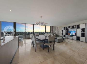 Apartamento de 3 habitaciones, Panamá · Venta | Penthouse Único en Toc – Último Piso | Vistas Al Mar, Ciudad y Canal