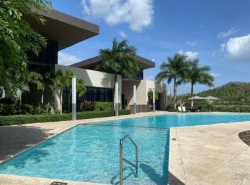 Casa de 3 habitaciones, San Miguelito · Oportunidad en Golf Garden en Brisas del Golf