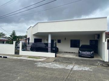 Casa de 3 habitaciones, Panamá · Alquilo Casa de un Solo Nivel en Condado del Rey
