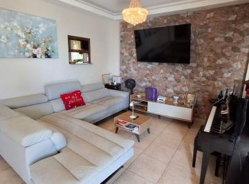 Casa de 3 habitaciones, Panamá · Mirador del Lago. 367 m 3r 2.5b Cbs Terraza $290,000