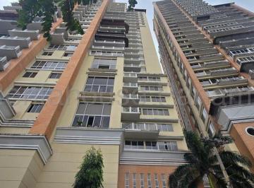 Apartamento de 3 habitaciones, Panamá · Apartamento de Lujo en El Cangrejo Frente a La Salle