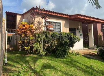 Casa de 3 habitaciones, La Chorrera · Vendo Casa en Arboledas Chorrera
