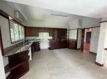 Casa de 4 habitaciones, Panamá · Alquiler de Casa en Albrook