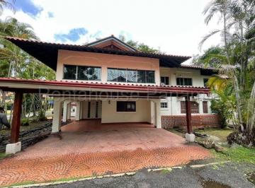 Casa de 4 habitaciones, Panamá · Casa en Alquiler en Albrook 26ldc5922