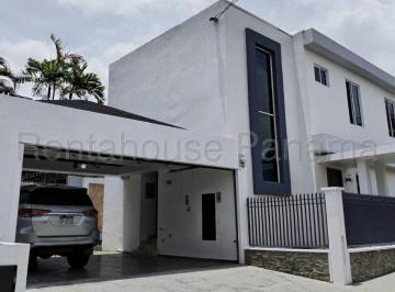 Casa de 3 habitaciones, Panamá · Alquiler Casa Totalmente Remodelada en La Alameda