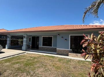 Casa de 3 habitaciones, David · Casa Amoblada de 3 Recámaras en Alquiler – Villa Patricia, David, Chiriquí.