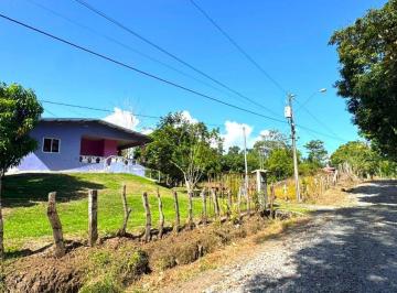 Casa de 3 habitaciones, Boquerón · Amplio Terreno con Casa y Árboles Frutales en La Meseta de Boquerón