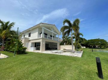 Casa · 650m² · 4 Recámaras · 2 Estacionamientos · Se Vende Casa en Buenaventura Anton