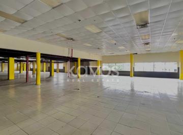 Local comercial · 1700m² · Local Comercial - Plaza Las Américas, Calidonia.