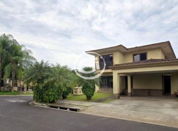 Casa de 3 habitaciones, Panamá · Venta Casa Embassy Club Cerca de Area Social Clayton