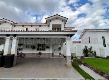 Casa de 3 habitaciones, Panamá · Venta Exclusiva Casa en Quintas de Versalles Al Mejor Precio del Mercado!