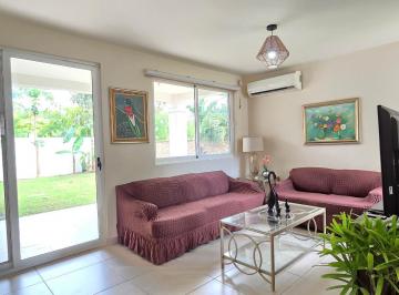 Casa · 192m² · 3 Recámaras · 2 Estacionamientos · Venta de Casa con Lote Extra en Bosques del Pacífico, Panamá Pacífico