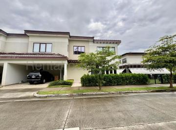 Casa de 3 habitaciones, Panamá · Casa en Venta en Santa María