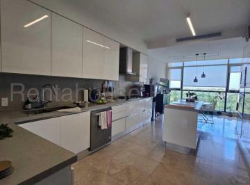 Apartamento de 3 habitaciones, Panamá · En Venta Apartamento en Santa Maria PH Albatros