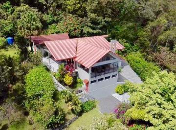 Casa de 3 habitaciones, Chame · Villa de Montaña con Amplio Jardín