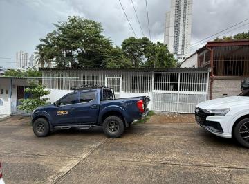 Casa · 150m² · 4 Recámaras · 2 Estacionamientos · Vendo Casa en Urbanización Las Colinas, Cod - Ca