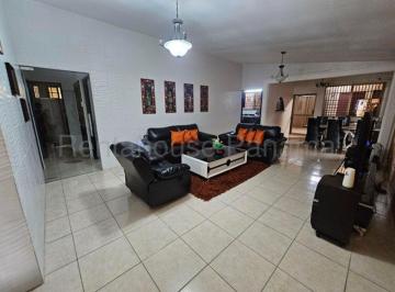 Casa de 4 habitaciones, San Miguelito · Venta de Amplia Casa en Brisas del Golf | 4 Recámaras + Estudio y 3 Estacionamientos