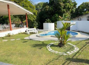 Casa de 4 habitaciones, Chame · Oportunidad en Coronado | Casa con Piscina + 1,454 m² de Terreno | $250k