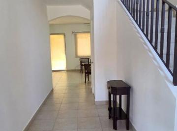 Casa de 3 habitaciones, Panamá · Alquilo Amplia Casa en Costa Sur Versalles con Patio