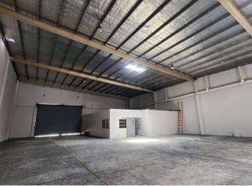 Local comercial en Alquiler Costa Del Este · Galera - Depósito - Galpón - Bodega de 1000 m² en Alquiler en Costa del Este