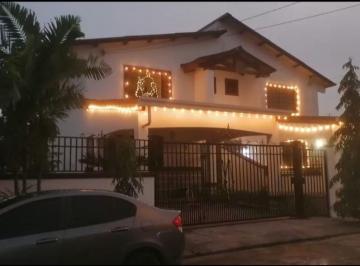 Casa de 3 habitaciones, Panamá · Vendo Casa en Las Cumbres con Garita de Seguridad