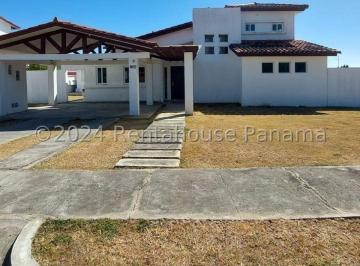 Casa de 3 habitaciones, Chame · Vendo Casa de Playa en Gorgona