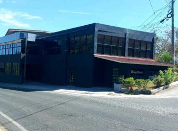 Edificio · 1386m² · 10 Recámaras · 7 Estacionamientos · Venta Edificio en Santiago Veraguas Barriada El Carmen Rtc