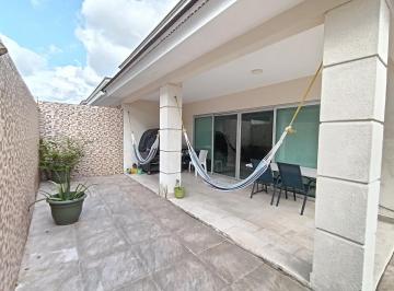 Casa · 264m² · 3 Recámaras · 2 Estacionamientos · Vía Centenario - Venta o Alquiler de Casa en Altos del Parque