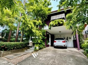 Casa · 322m² · 4 Recámaras · 2 Estacionamientos · Se Vende Casa en Hato Pintado