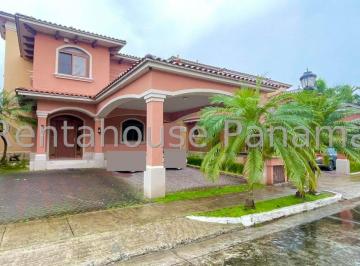 Casa de 4 habitaciones, Panamá · Venta Casa de 361 M² en Costa Sur 25 - 3817