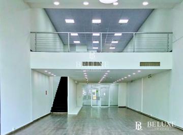 Local comercial · 260m² · 4 Estacionamientos · Alquiler de Local Comercial en Planta Baja, Calle 50 (8)