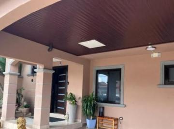 Casa · 334m² · 4 Recámaras · 2 Estacionamientos · Oportunidad Unica Casa en Versalles I, de Lujo