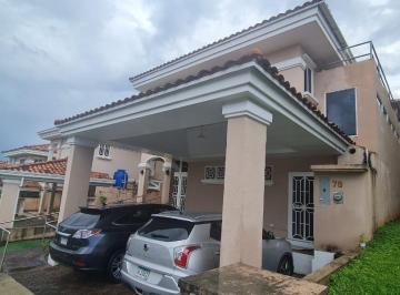 Casa · 360m² · 4 Recámaras · 3 Estacionamientos · Vendo Casa - Altos de Panamá - Alto de Country 3000