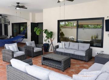Casa · 560m² · 4 Recámaras · 5 Estacionamientos · Costa del Este, Autonoma, 4r, Piscina 623 m², $1.299 m (6,500 Alq)