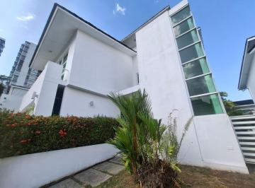 Casa de 3 habitaciones, Panamá · Casa en Venta en Residencial Horizontes, Altos de Panamá.