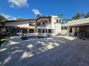 Casa de 7 habitaciones, Panamá · Alquiler de Casa en Altos de Golf