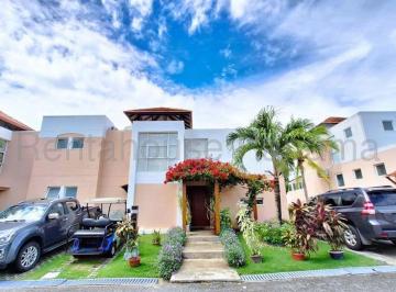 Casa de 3 habitaciones, Playas · Venta de Casa con 249 m² en Playa Blanca PH Decameron 25 - 4627sr