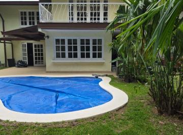 Casa de 3 habitaciones, Panamá · Clayton – Casa Remodelada con Piscina y Jardín | 3 Recámaras | $3,500