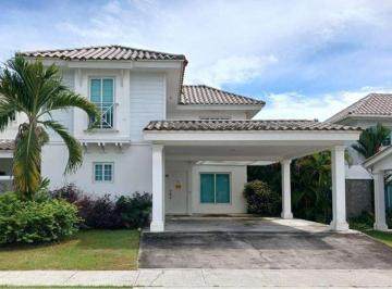 Casa · 159m² · 3 Recámaras · 2 Estacionamientos · Casa en Venta Bijao Beach Club Rio Hato