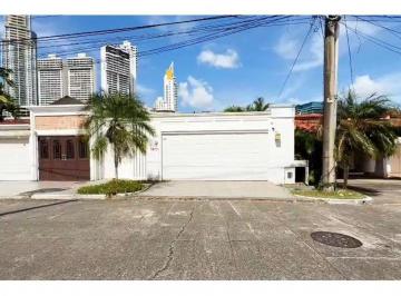 Casa de 3 habitaciones, Panamá · Venta de Casa en La Alameda, 348 m² de Terreno y 500 m² de Construcción