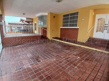 Casa de 3 habitaciones, Panamá · Venta de Casa en Villa Lucre