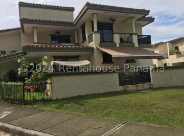 Casa de 4 habitaciones, Panamá · Venta de Casa en Clayton