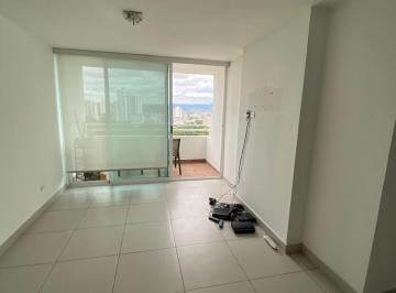 Apartamento · 113m² · 3 Recámaras · 2 Estacionamientos · Alquiler: 3 Habitaciones en Edificio Tee One, Al Lado del Parque Omar