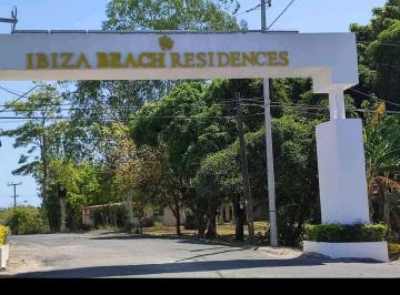 Casa · 74m² · 2 Recámaras · 2 Estacionamientos · Vendo Casa de Playa en Ibiza Residence Bijao
