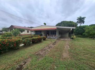 Casa de 4 habitaciones, Aguadulce · Casa en Venta en Aguadulce, Terreno de 1252 m².